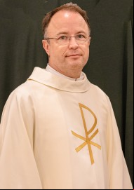 Pe. Edson Marcelo Falsarela